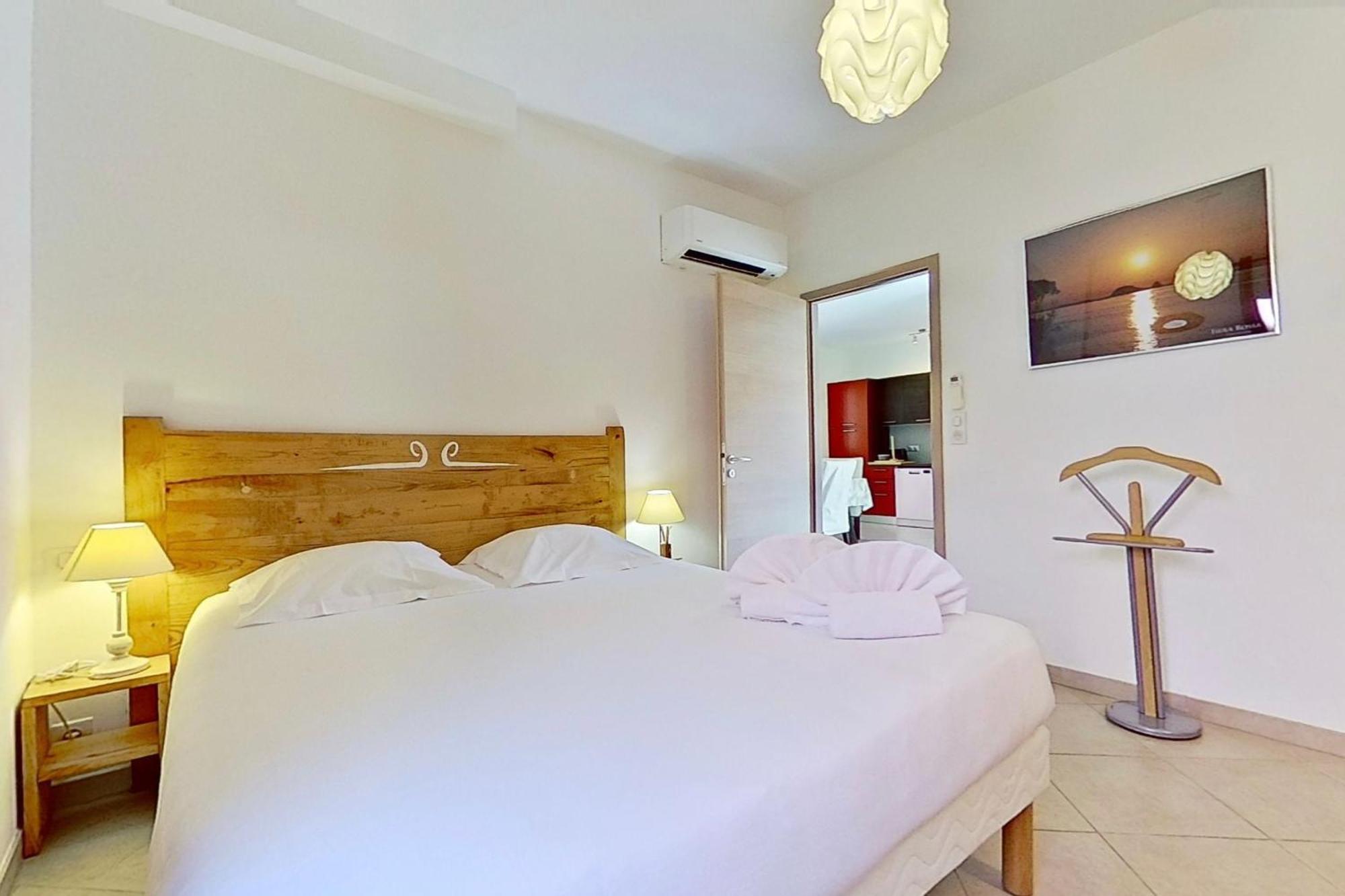 Villas Cala Corsa - 3 Et 4 Chambres - Cala Rossa Porto-Vecchio - Villas Entierement Climatisees Avec Piscine Chauffee Partagee Et Piscines Privees - Internet Gratuit Екстериор снимка