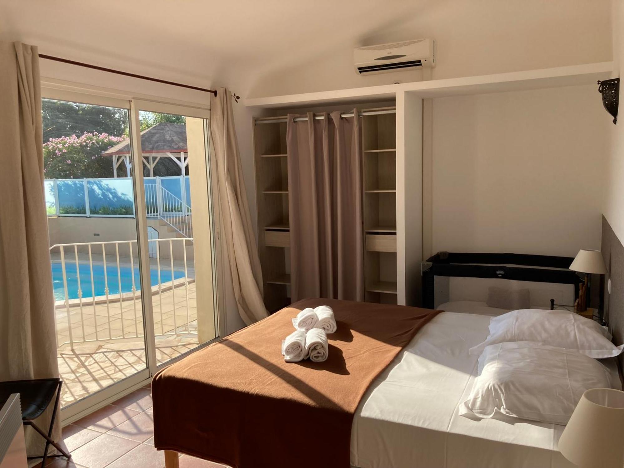 Villas Cala Corsa - 3 Et 4 Chambres - Cala Rossa Porto-Vecchio - Villas Entierement Climatisees Avec Piscine Chauffee Partagee Et Piscines Privees - Internet Gratuit Екстериор снимка