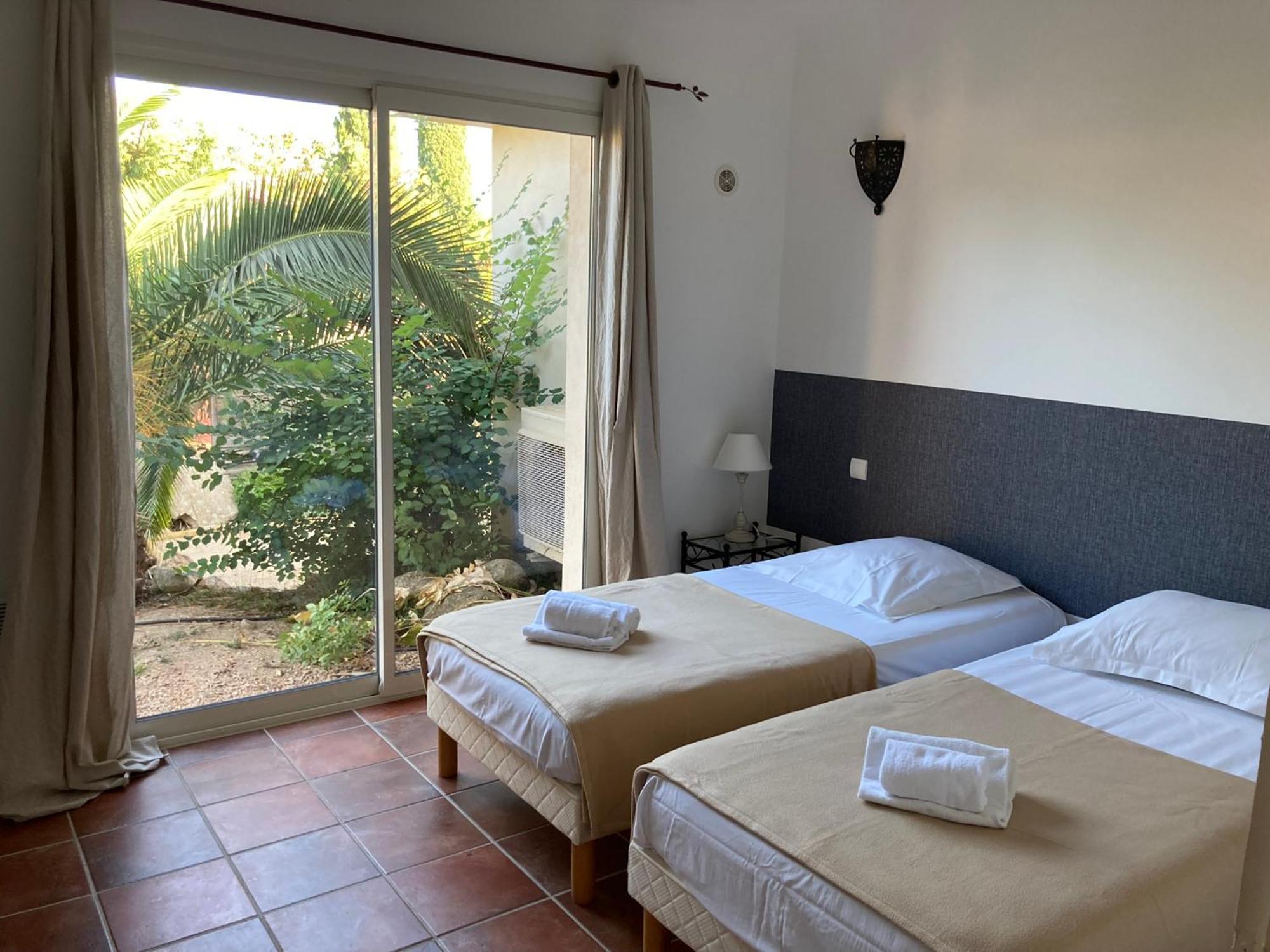 Villas Cala Corsa - 3 Et 4 Chambres - Cala Rossa Porto-Vecchio - Villas Entierement Climatisees Avec Piscine Chauffee Partagee Et Piscines Privees - Internet Gratuit Екстериор снимка