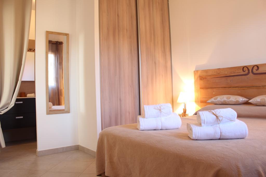 Villas Cala Corsa - 3 Et 4 Chambres - Cala Rossa Porto-Vecchio - Villas Entierement Climatisees Avec Piscine Chauffee Partagee Et Piscines Privees - Internet Gratuit Екстериор снимка